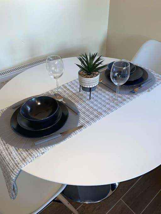 Modern 2 Bedroom Apartment In Derby City Centre Экстерьер фото